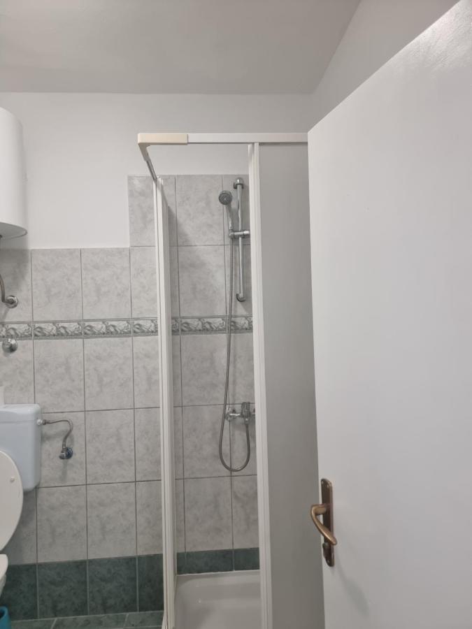 Apartmani Alen Dinjiska Ngoại thất bức ảnh