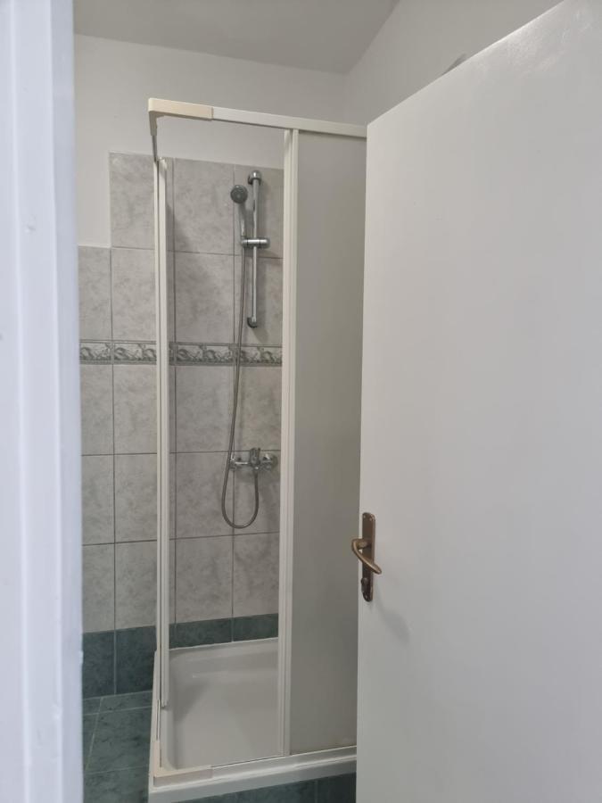 Apartmani Alen Dinjiska Ngoại thất bức ảnh