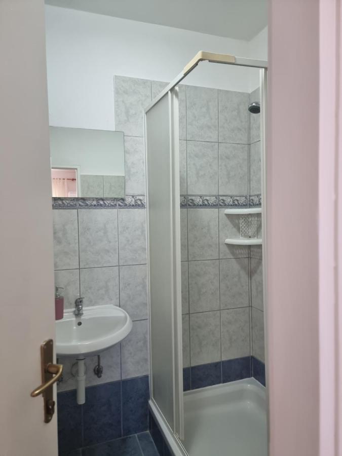 Apartmani Alen Dinjiska Ngoại thất bức ảnh