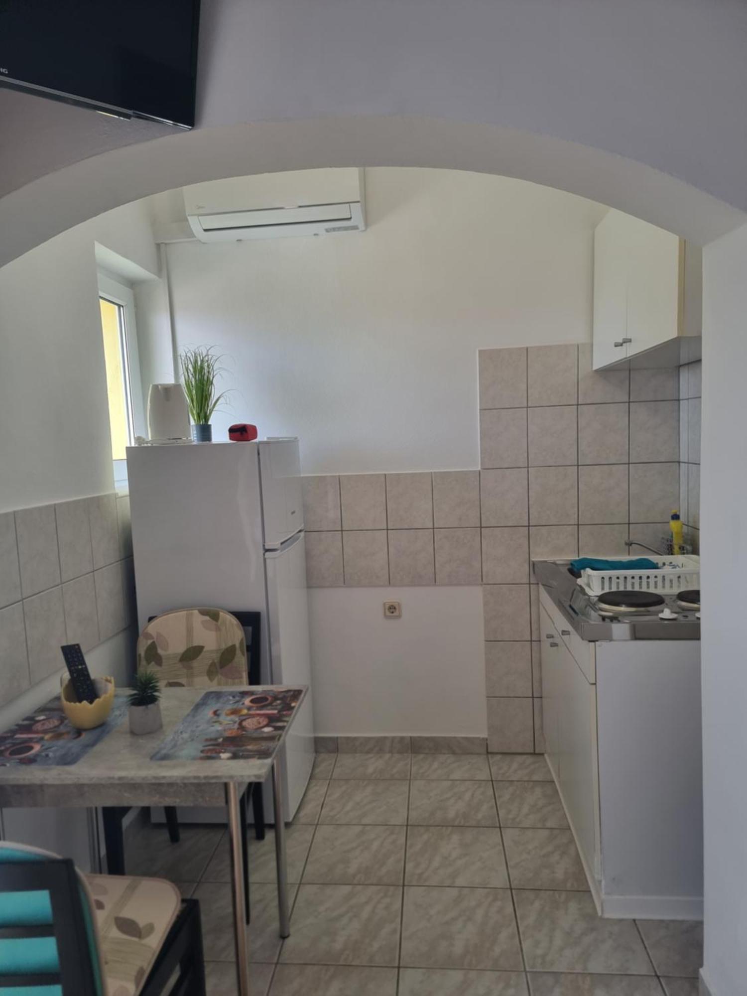 Apartmani Alen Dinjiska Ngoại thất bức ảnh