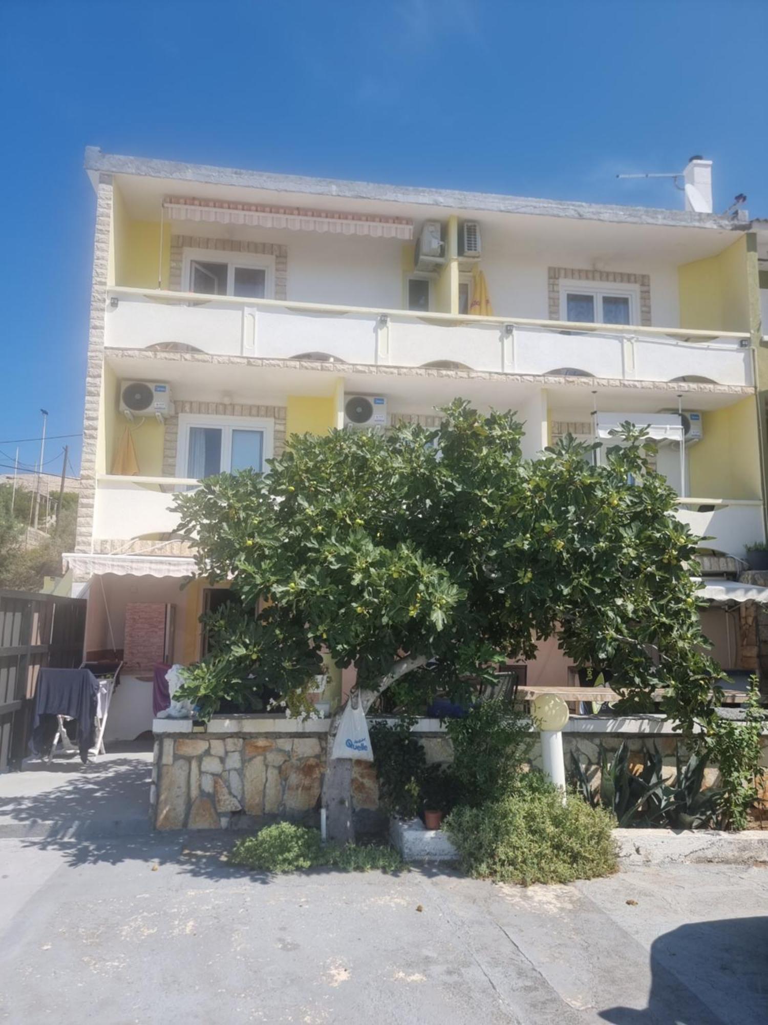 Apartmani Alen Dinjiska Ngoại thất bức ảnh